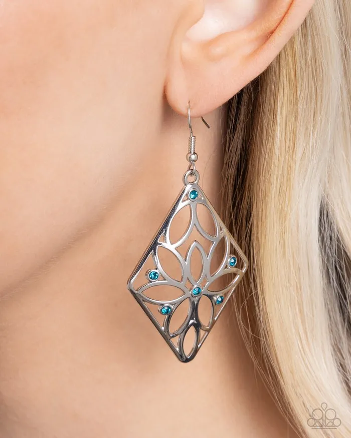 Paparazzi Jewelry Earrings Paparazzi Earring Pumped Up Posies Blue