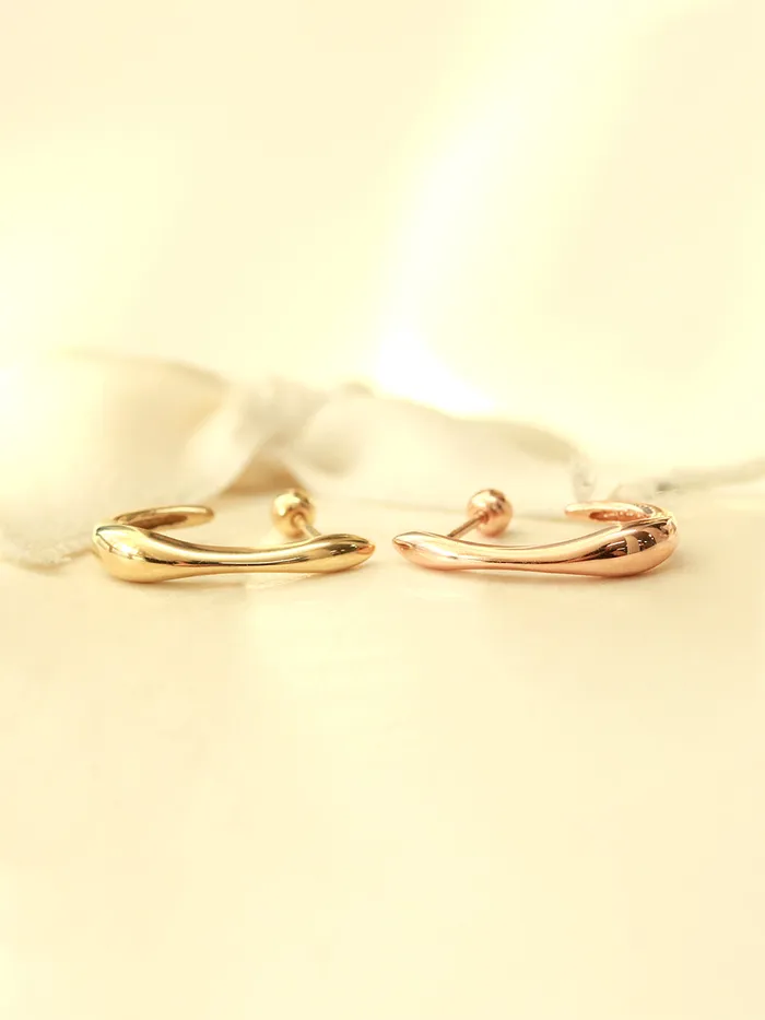 MinimalBijoux 14K Gold Bold Line Cartilage Earring 20G18G Earrings