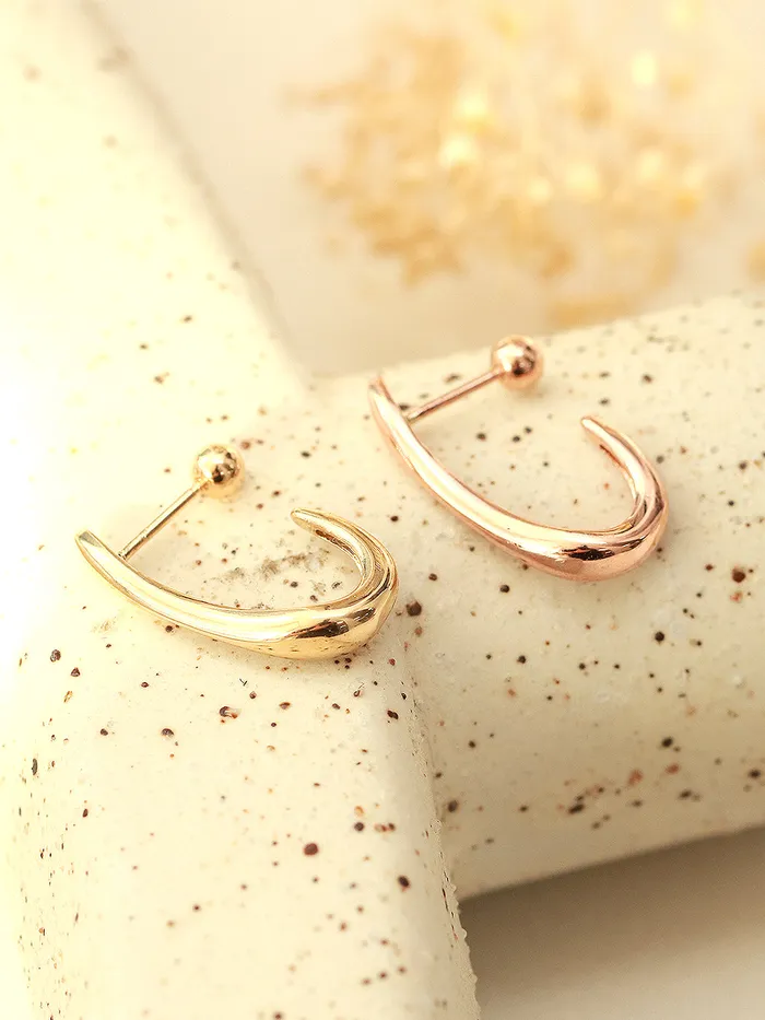 MinimalBijoux 14K Gold Bold Line Cartilage Earring 20G18G Earrings