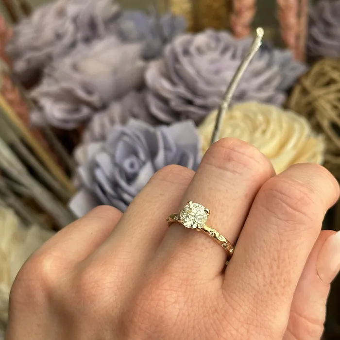 Rings Anueva Jewelry 130ct Round Crown Jubilee Cut Diamond 4Prong Evergreen Solitaire with Embedded Diamonds in 14k Yellow Gold