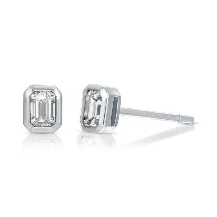 anitako Earrings EMERALD CUT BEZEL DIAMOND STUDS