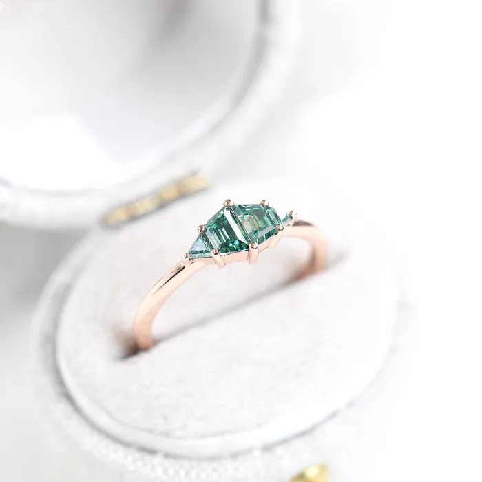 Capucinne Rings IRMA moissanite ring