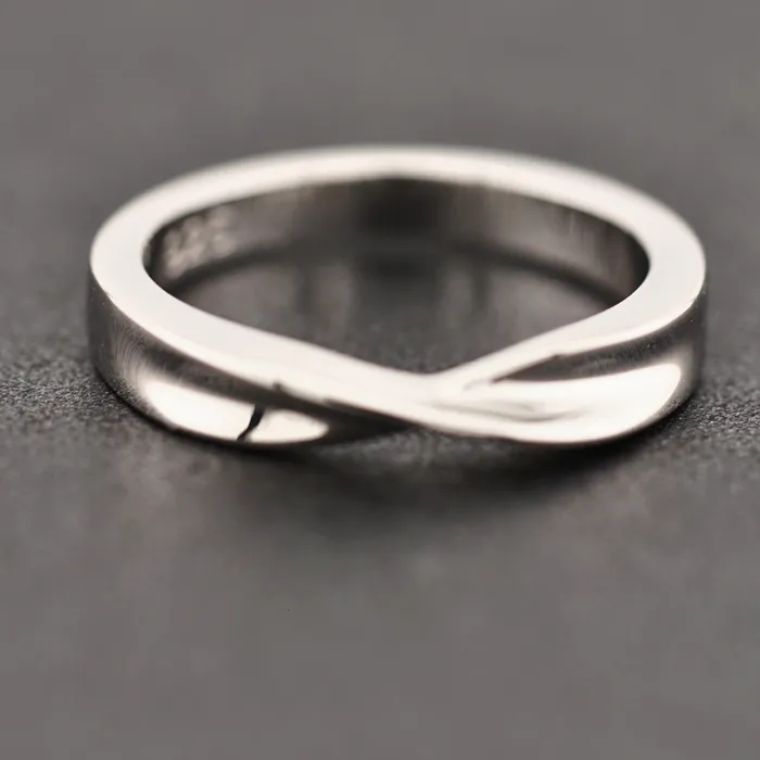 Rings Sterling Silver Plain Twist Ring Captive Collars